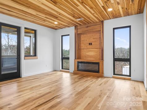 165 Abundance Run Asheville NC 28805