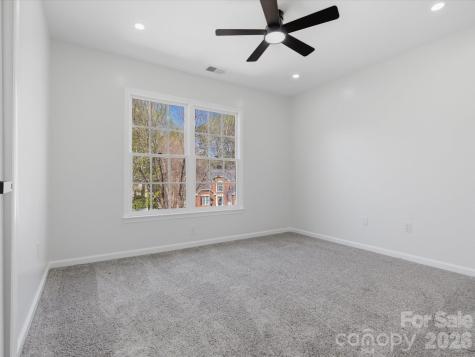 7702 Harrington Woods Road Charlotte NC 28269