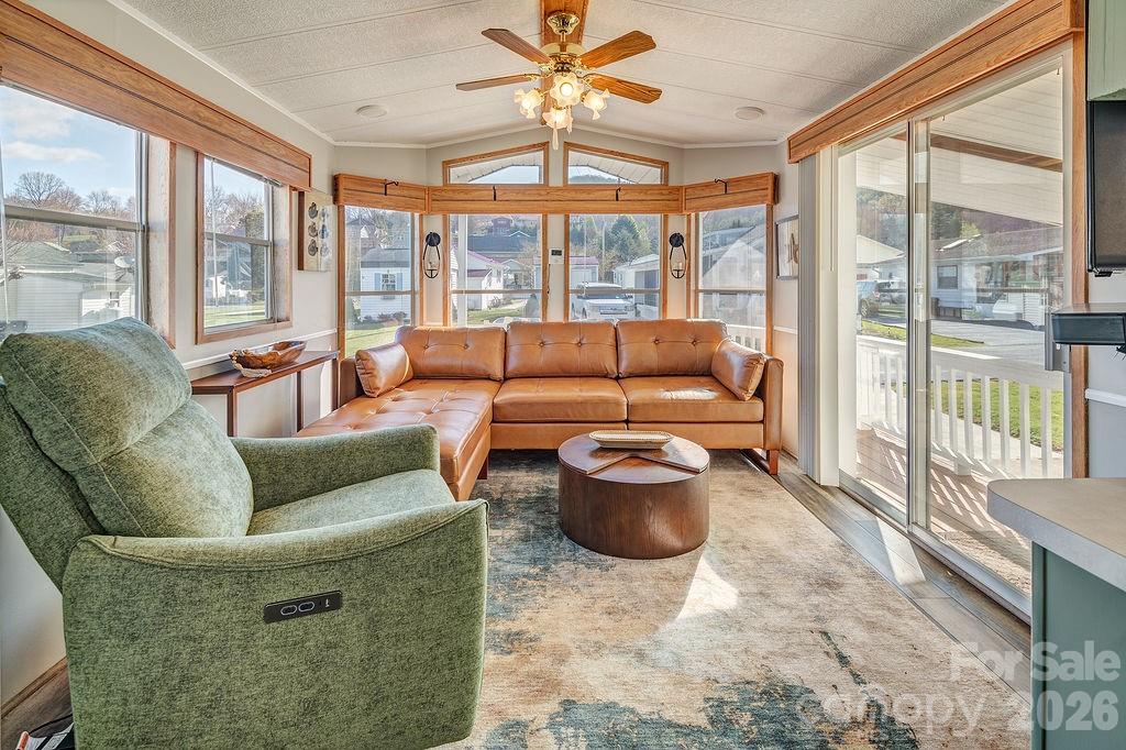 78 Strollers Lane Waynesville NC 28785