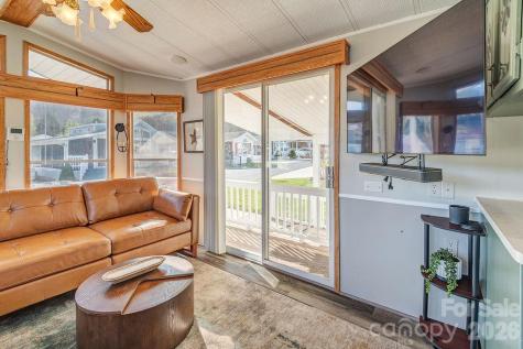 78 Strollers Lane Waynesville NC 28785