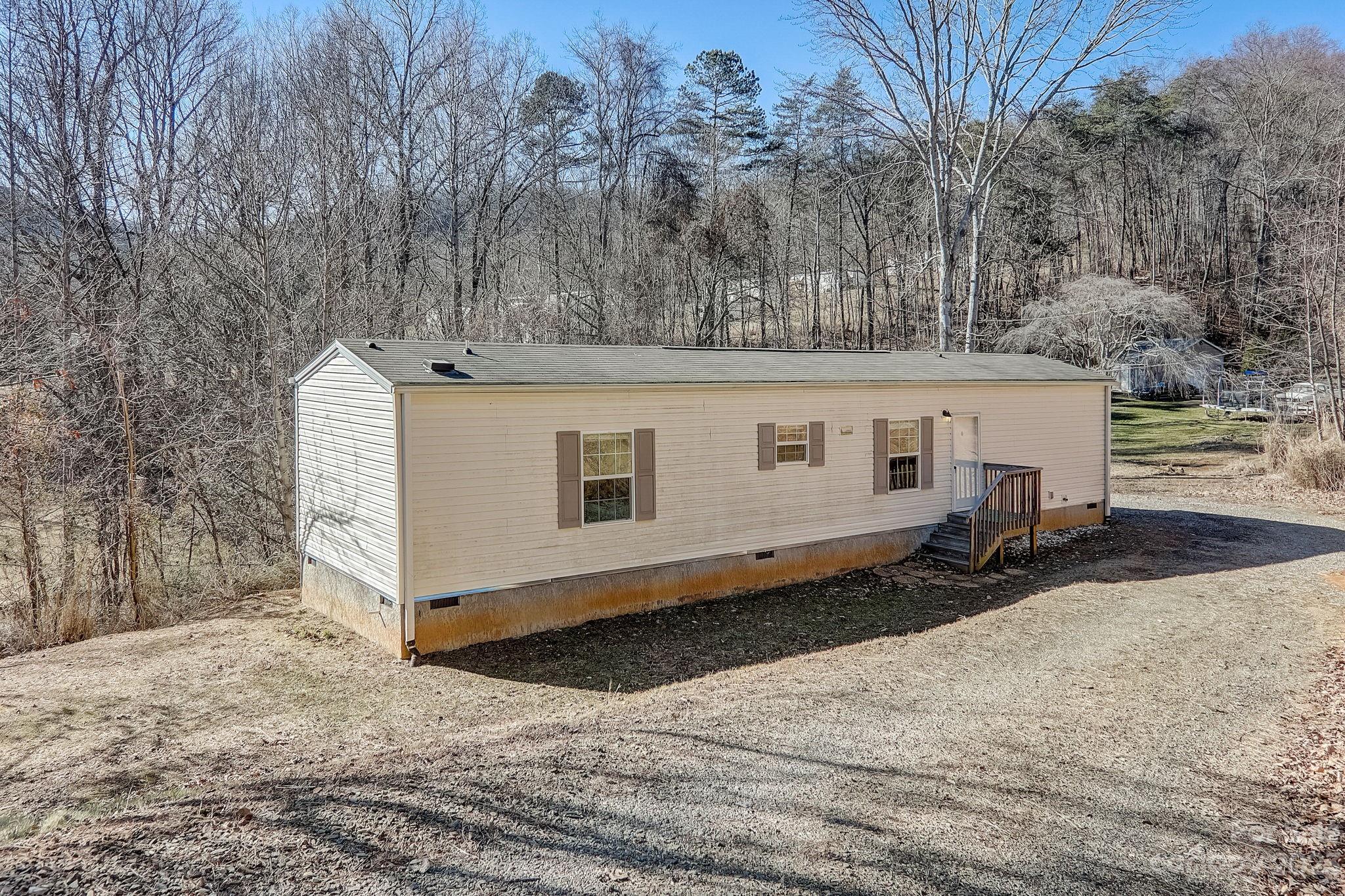 21 Parker Drive Candler NC 28715