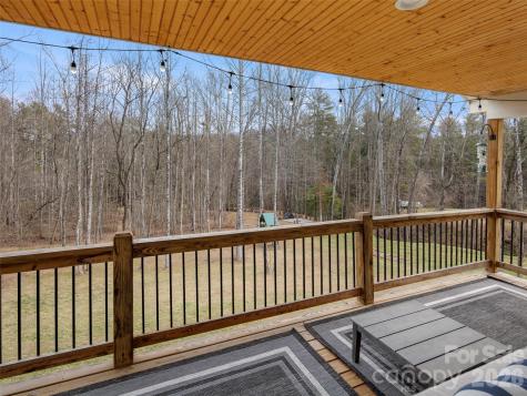 127 Walt Drive Hendersonville NC 28792