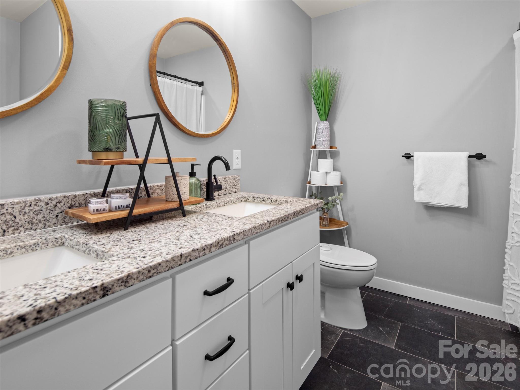 127 Walt Drive Hendersonville NC 28792