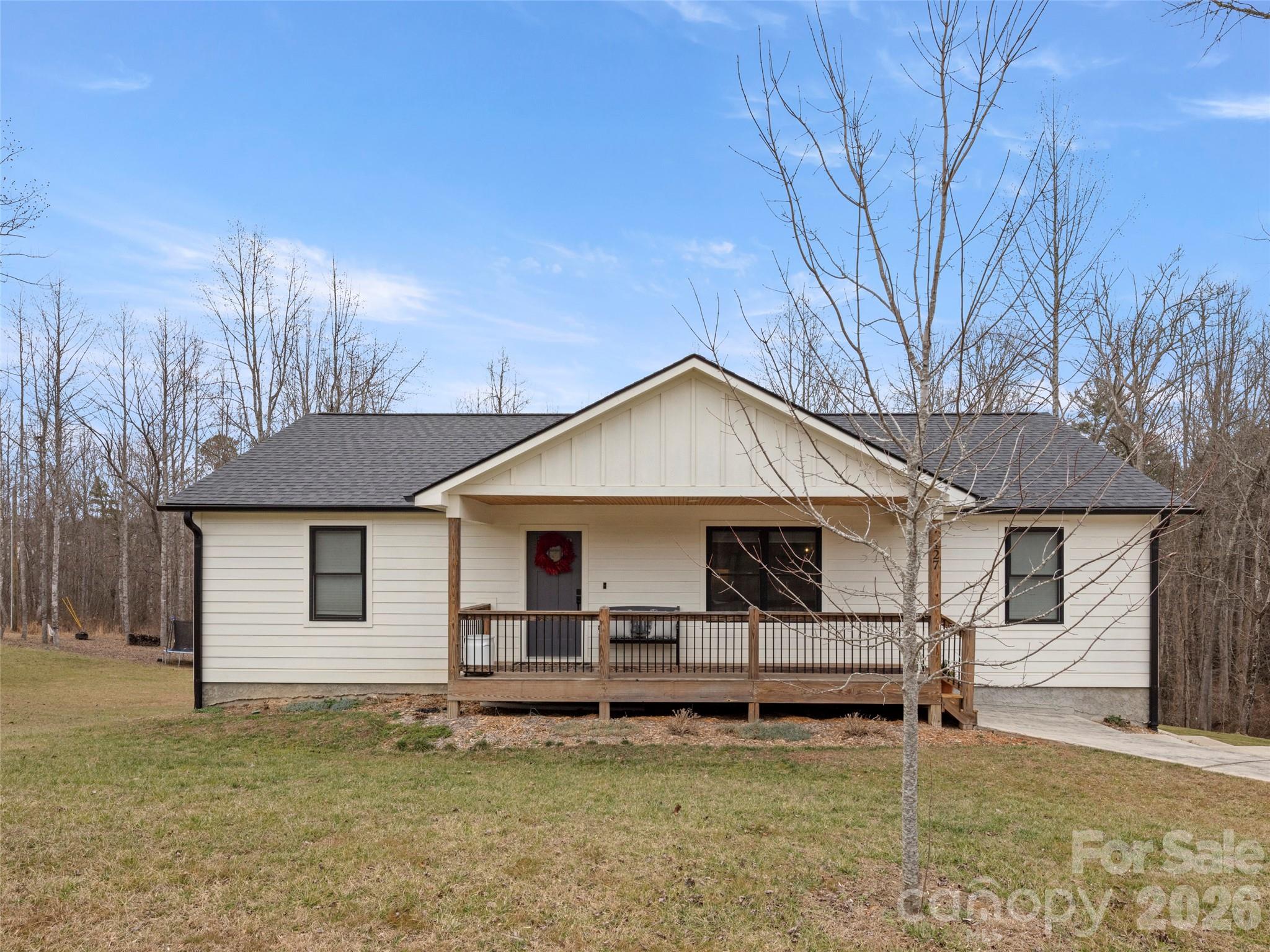 127 Walt Drive Hendersonville NC 28792