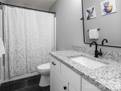 127 Walt Drive Hendersonville NC 28792