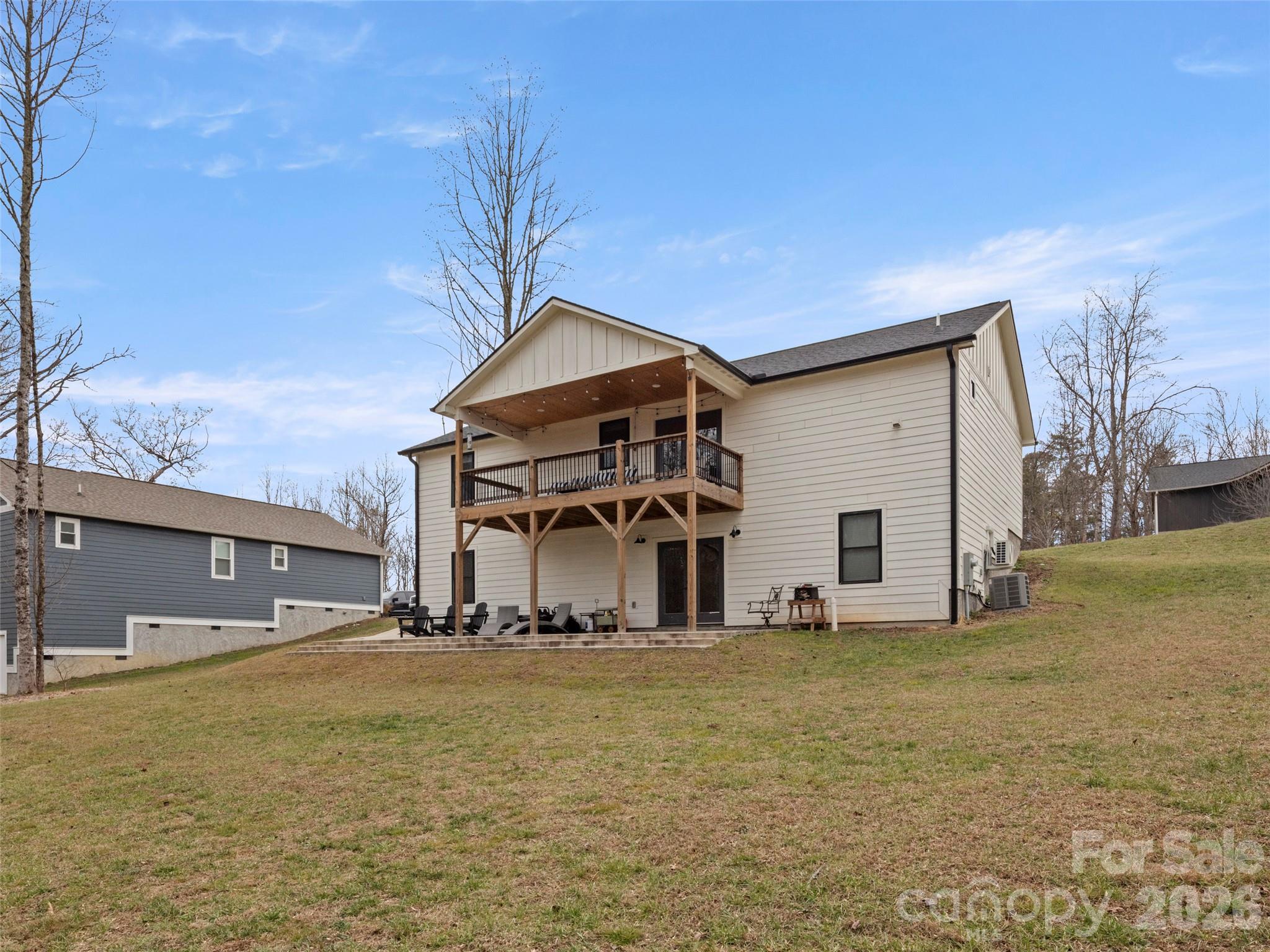 127 Walt Drive Hendersonville NC 28792