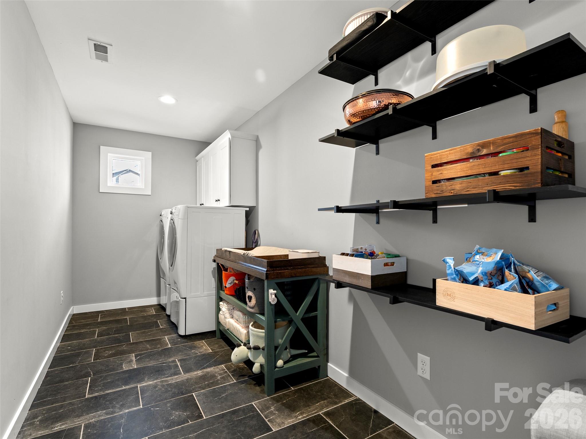 127 Walt Drive Hendersonville NC 28792