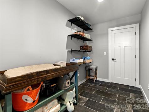 127 Walt Drive Hendersonville NC 28792