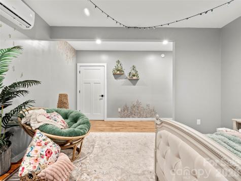127 Walt Drive Hendersonville NC 28792