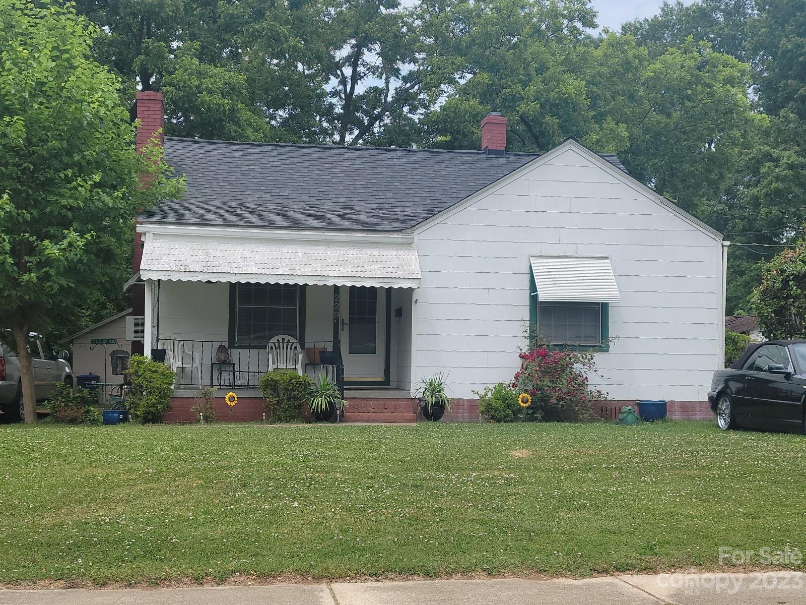 229 E Mcneely Avenue Mooresville NC 28115