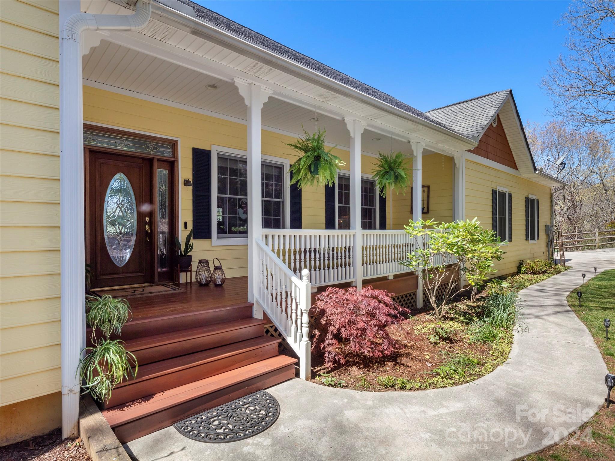 35 Cedar Drive Mills River NC 28759