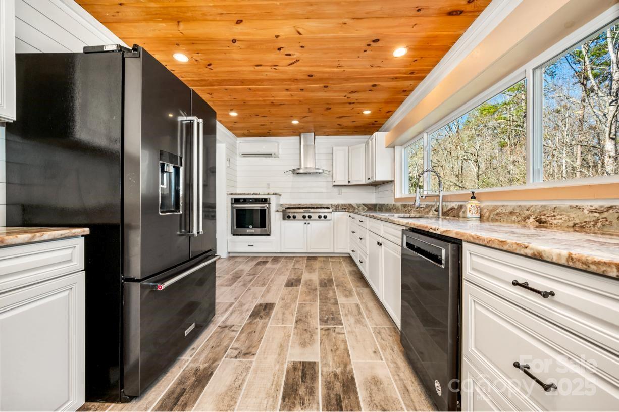 1418 John Smith Road Columbus NC 28722