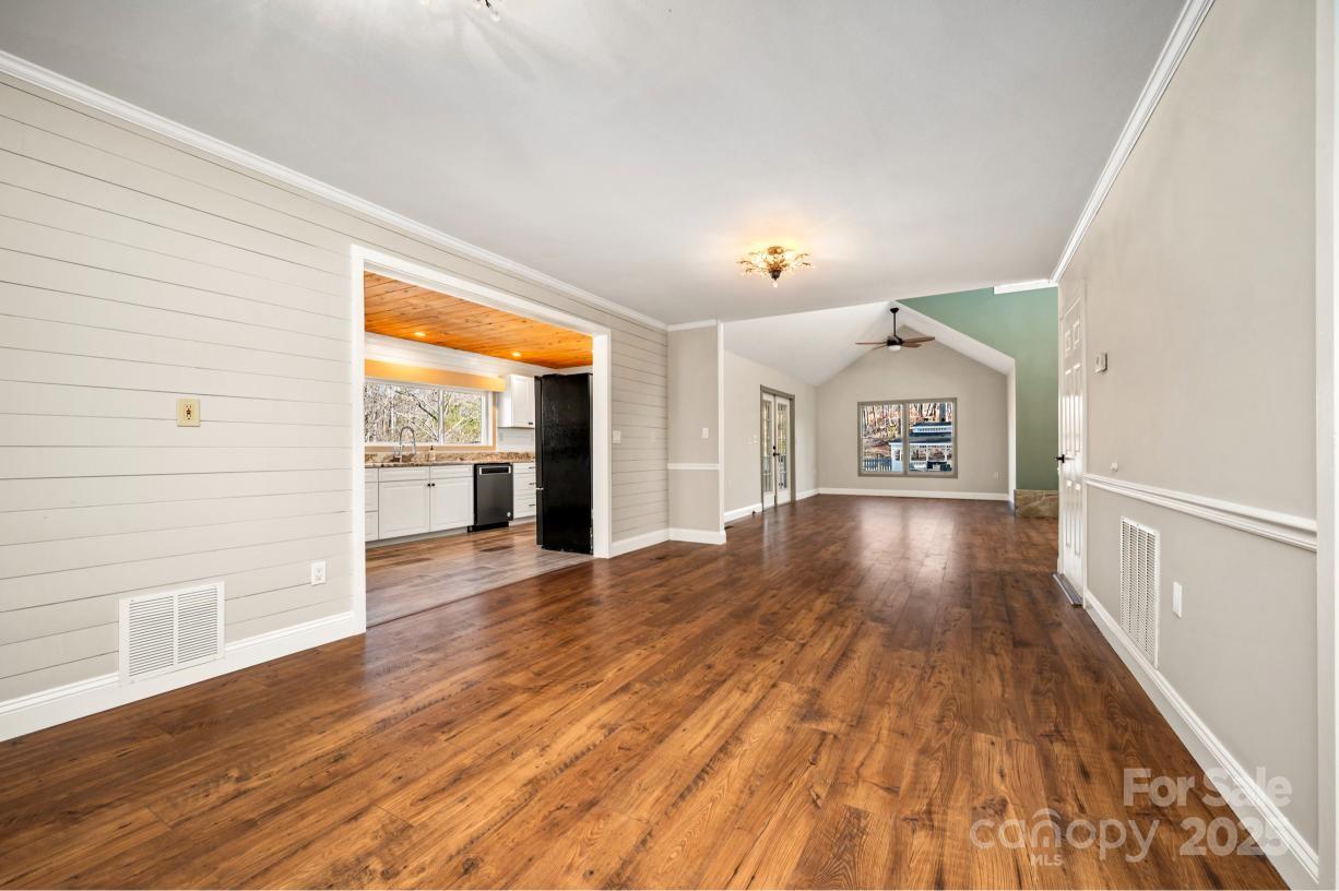 1418 John Smith Road Columbus NC 28722