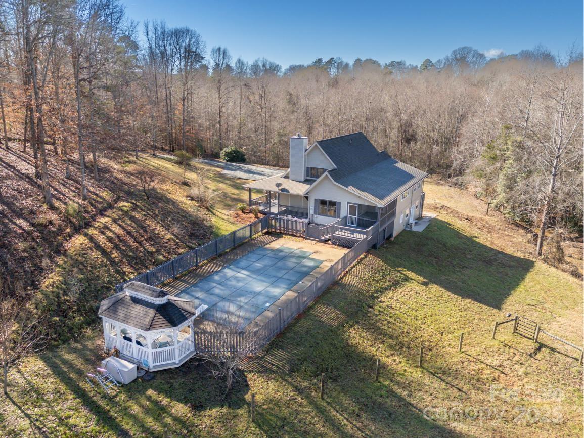 1418 John Smith Road Columbus NC 28722