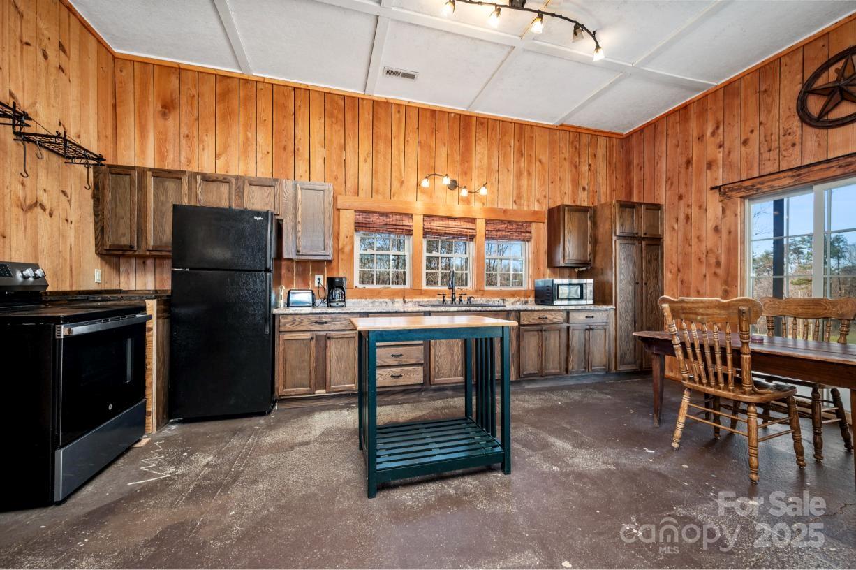 1418 John Smith Road Columbus NC 28722