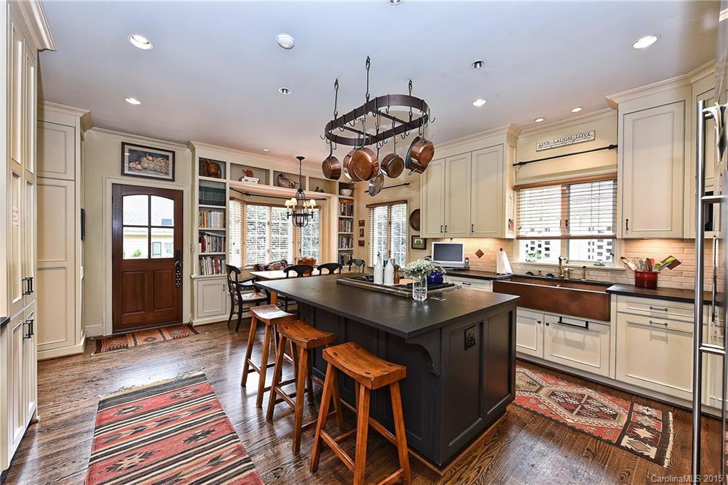 4024 Foxcroft Road Charlotte NC 28211