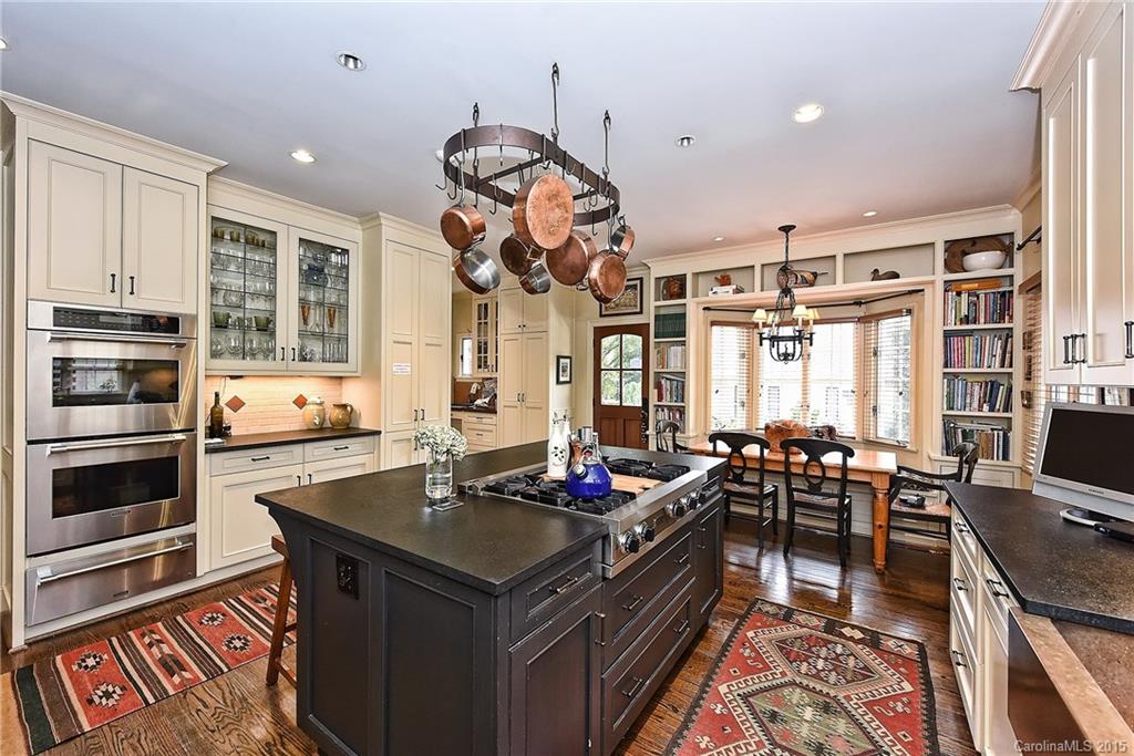 4024 Foxcroft Road Charlotte NC 28211