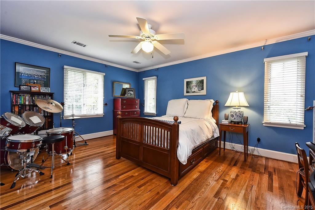 4024 Foxcroft Road Charlotte NC 28211