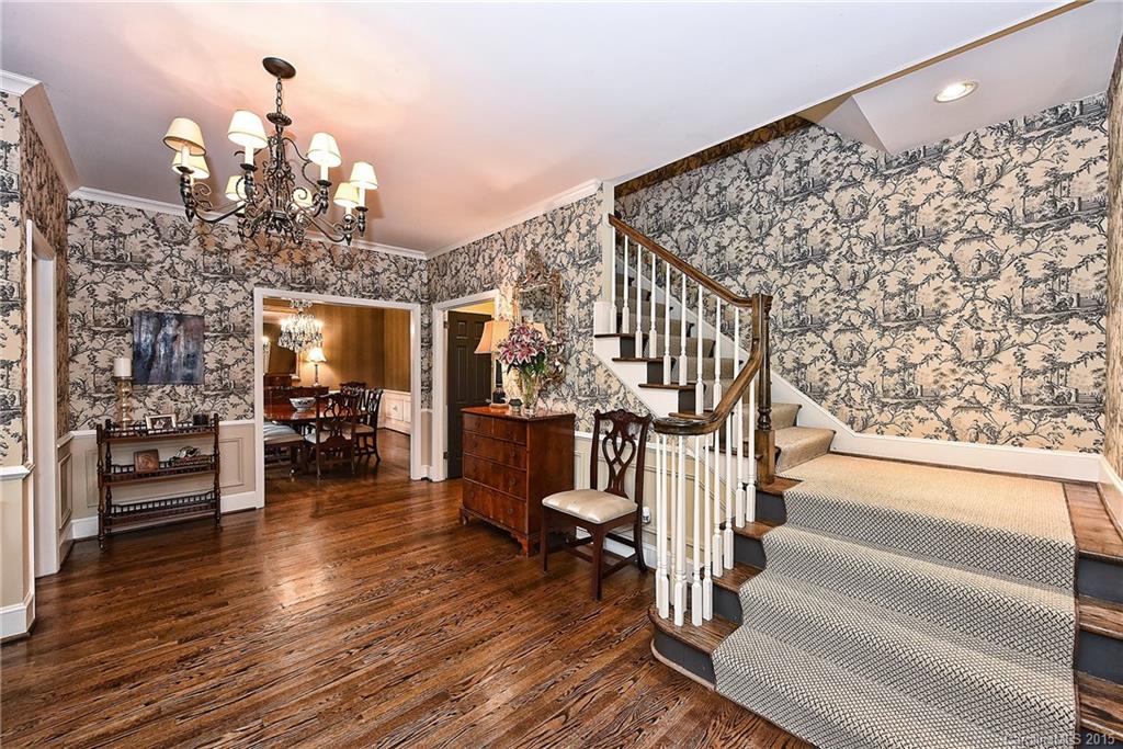 4024 Foxcroft Road Charlotte NC 28211