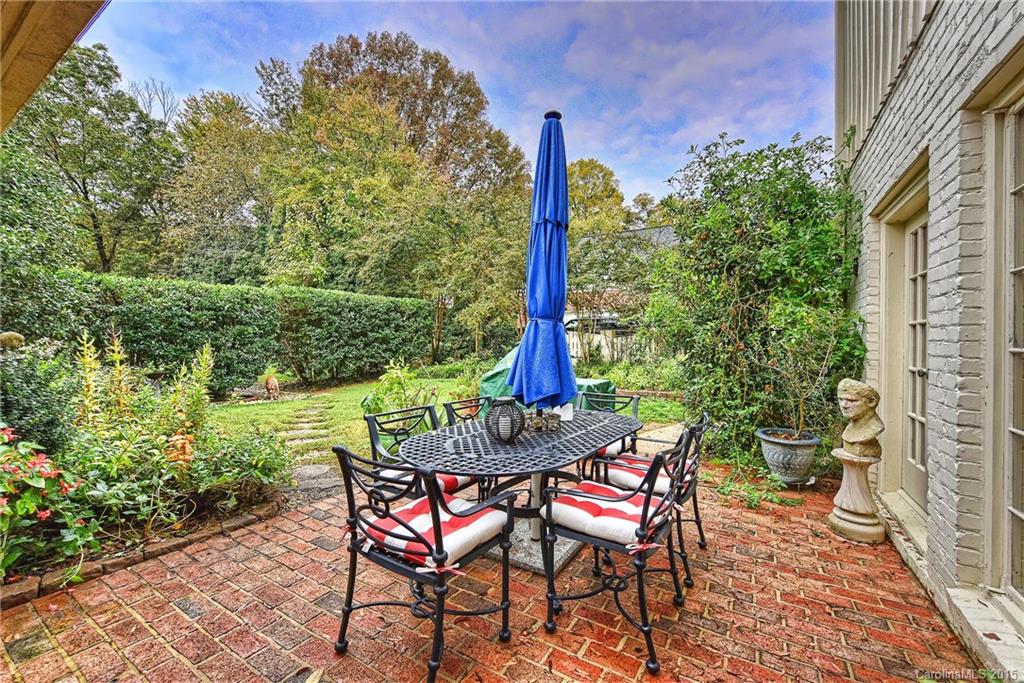 4024 Foxcroft Road Charlotte NC 28211