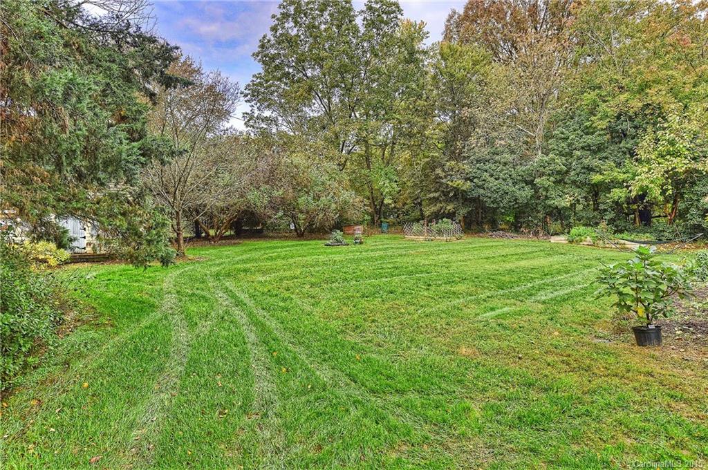 4024 Foxcroft Road Charlotte NC 28211