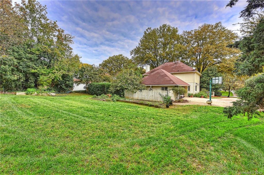 4024 Foxcroft Road Charlotte NC 28211