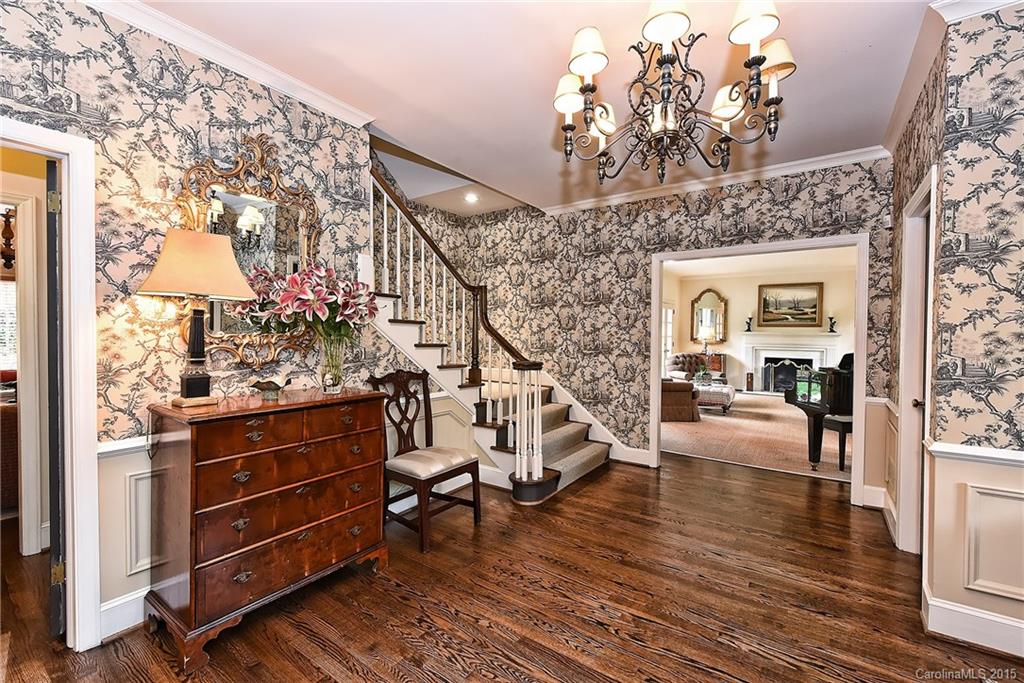 4024 Foxcroft Road Charlotte NC 28211