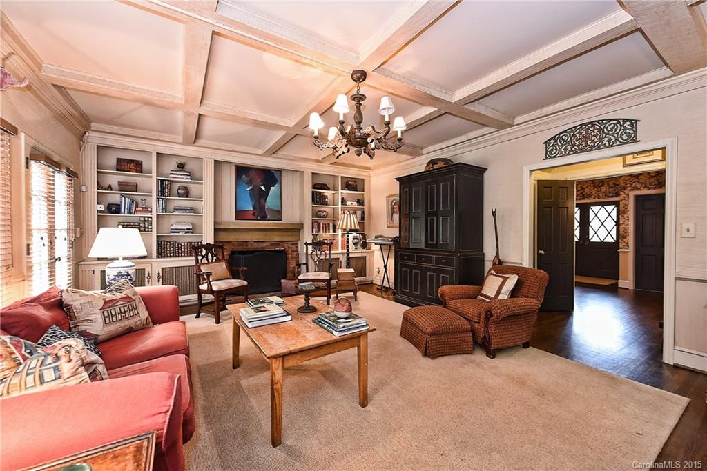 4024 Foxcroft Road Charlotte NC 28211