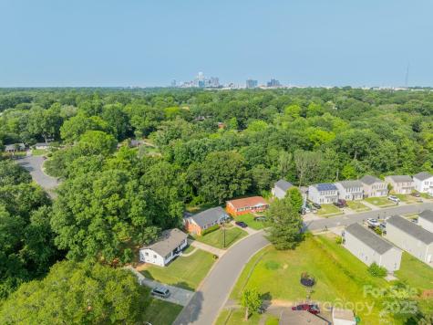 3608 Crestridge Drive Charlotte NC 28217