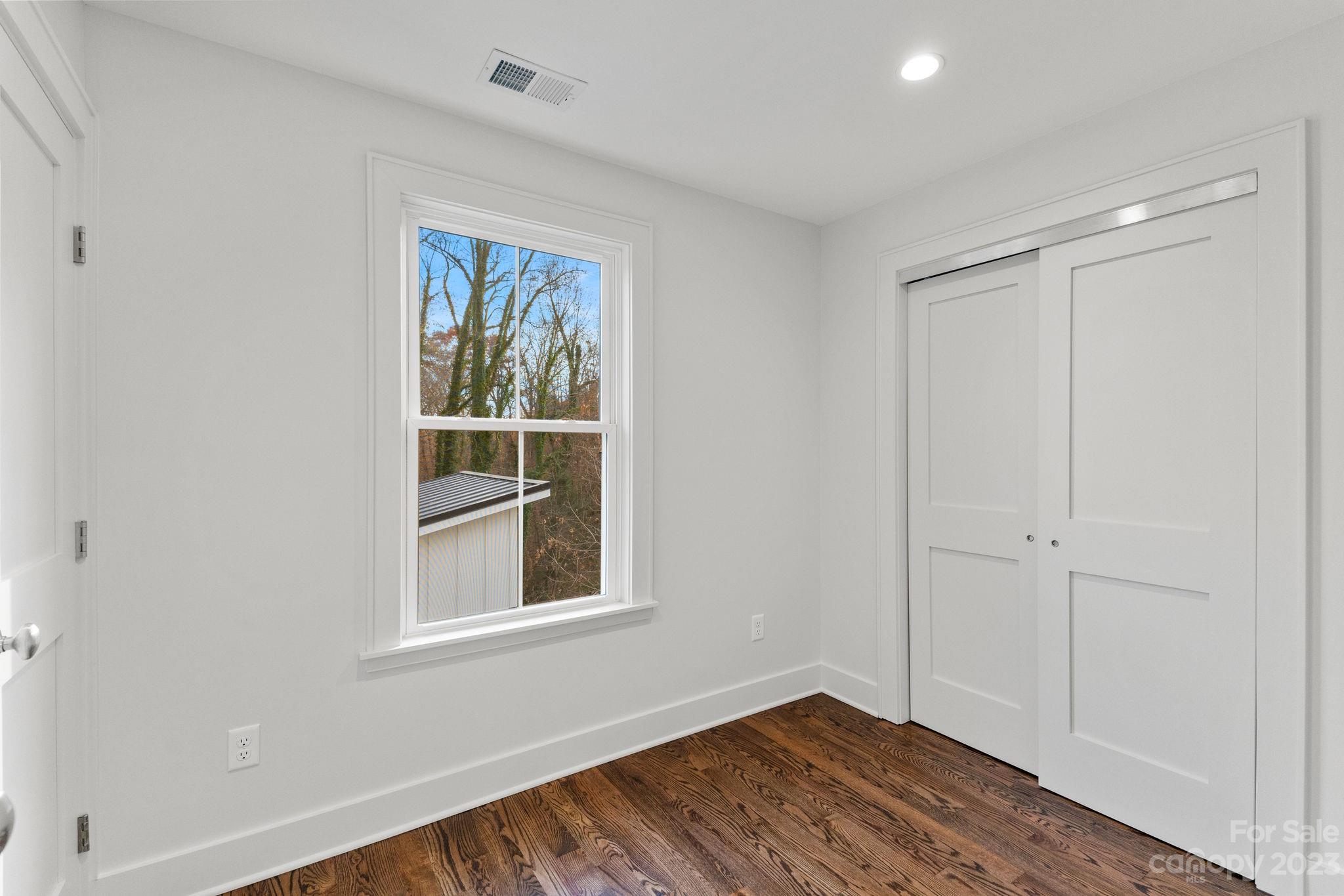 53 Emmett Lane Asheville NC 28806