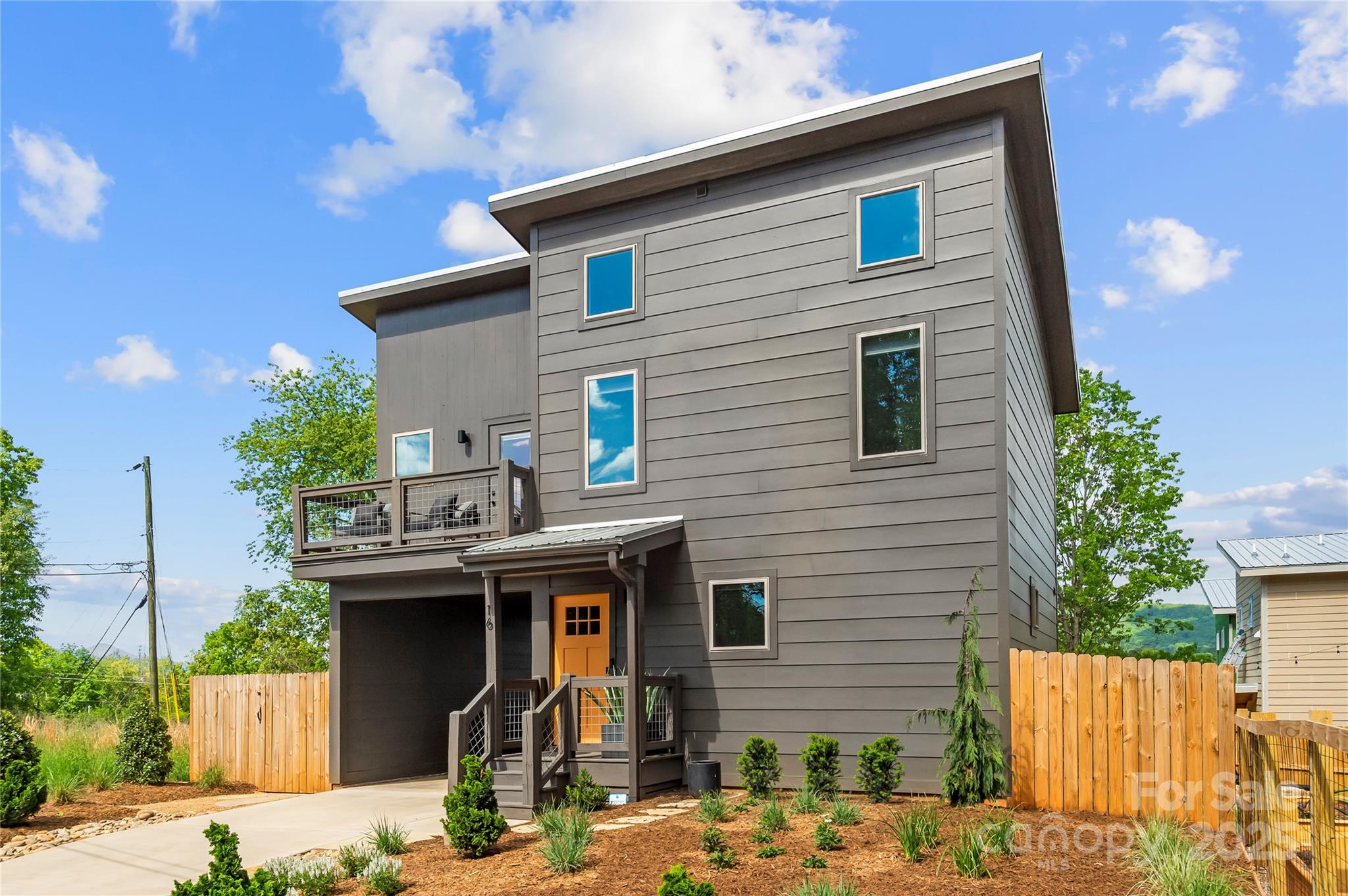 16 Oak Hill Drive Asheville NC 28806