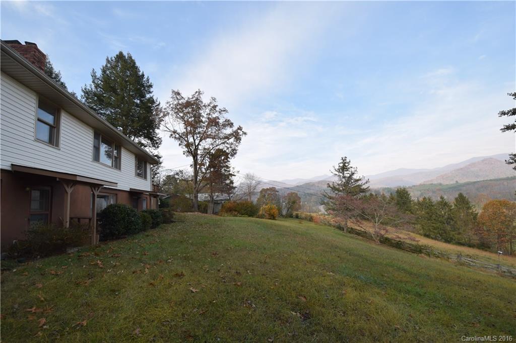 134 College View Drive Swannanoa NC 28778