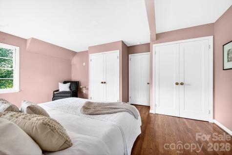 4 Baird Lane Asheville NC 28804