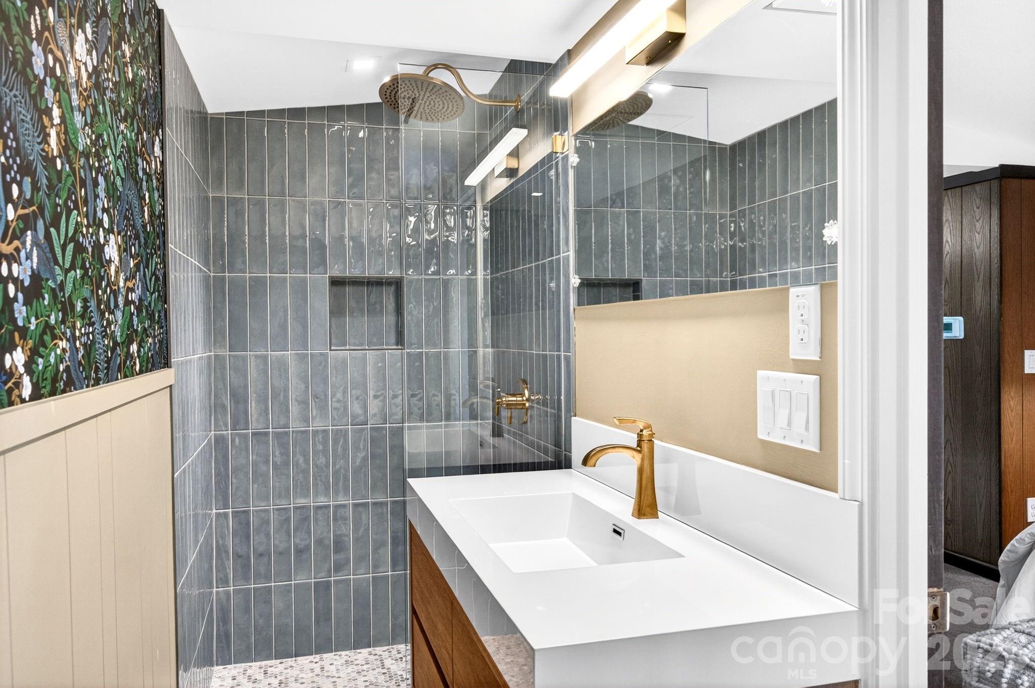 4 Baird Lane Asheville NC 28804