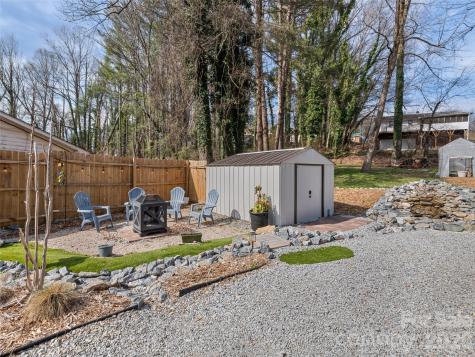 110 Ewart Drive Hendersonville NC 28739