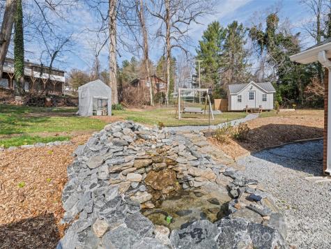 110 Ewart Drive Hendersonville NC 28739
