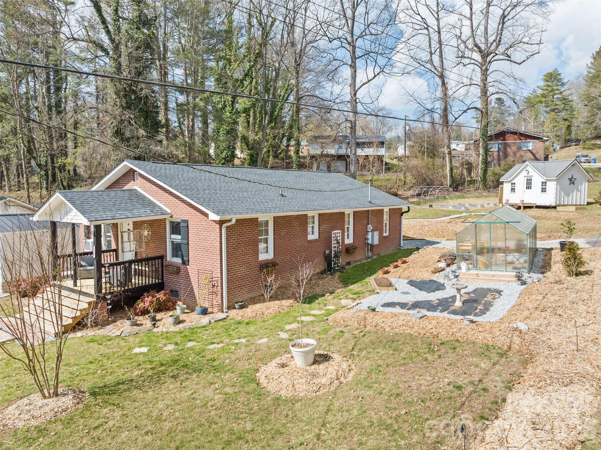 110 Ewart Drive Hendersonville NC 28739