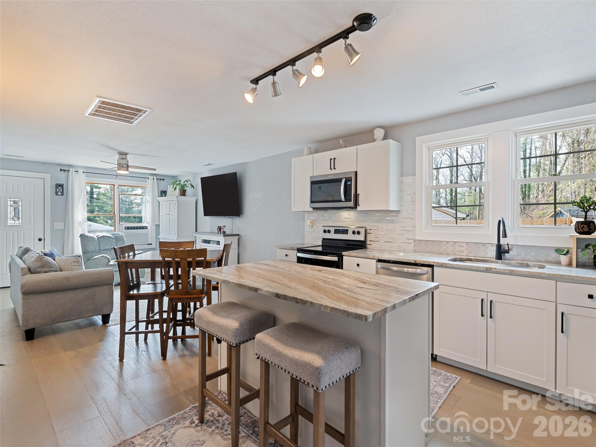 110 Ewart Drive Hendersonville NC 28739