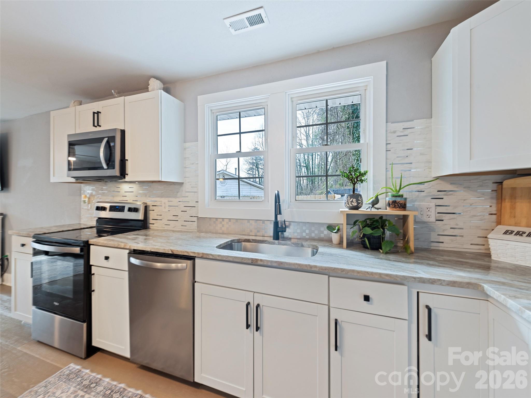 110 Ewart Drive Hendersonville NC 28739