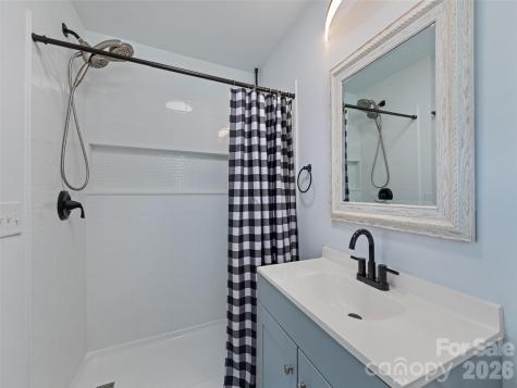 110 Ewart Drive Hendersonville NC 28739