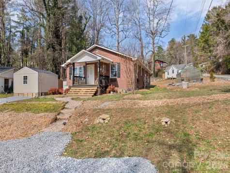 110 Ewart Drive Hendersonville NC 28739
