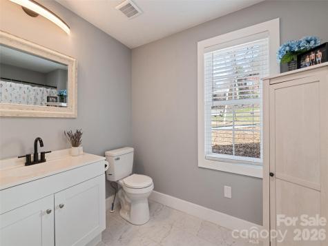 110 Ewart Drive Hendersonville NC 28739