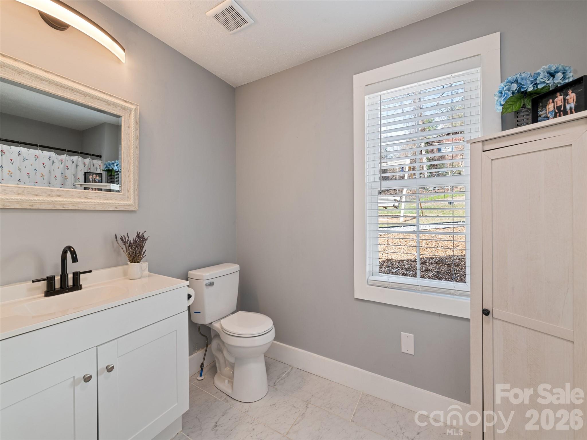 110 Ewart Drive Hendersonville NC 28739