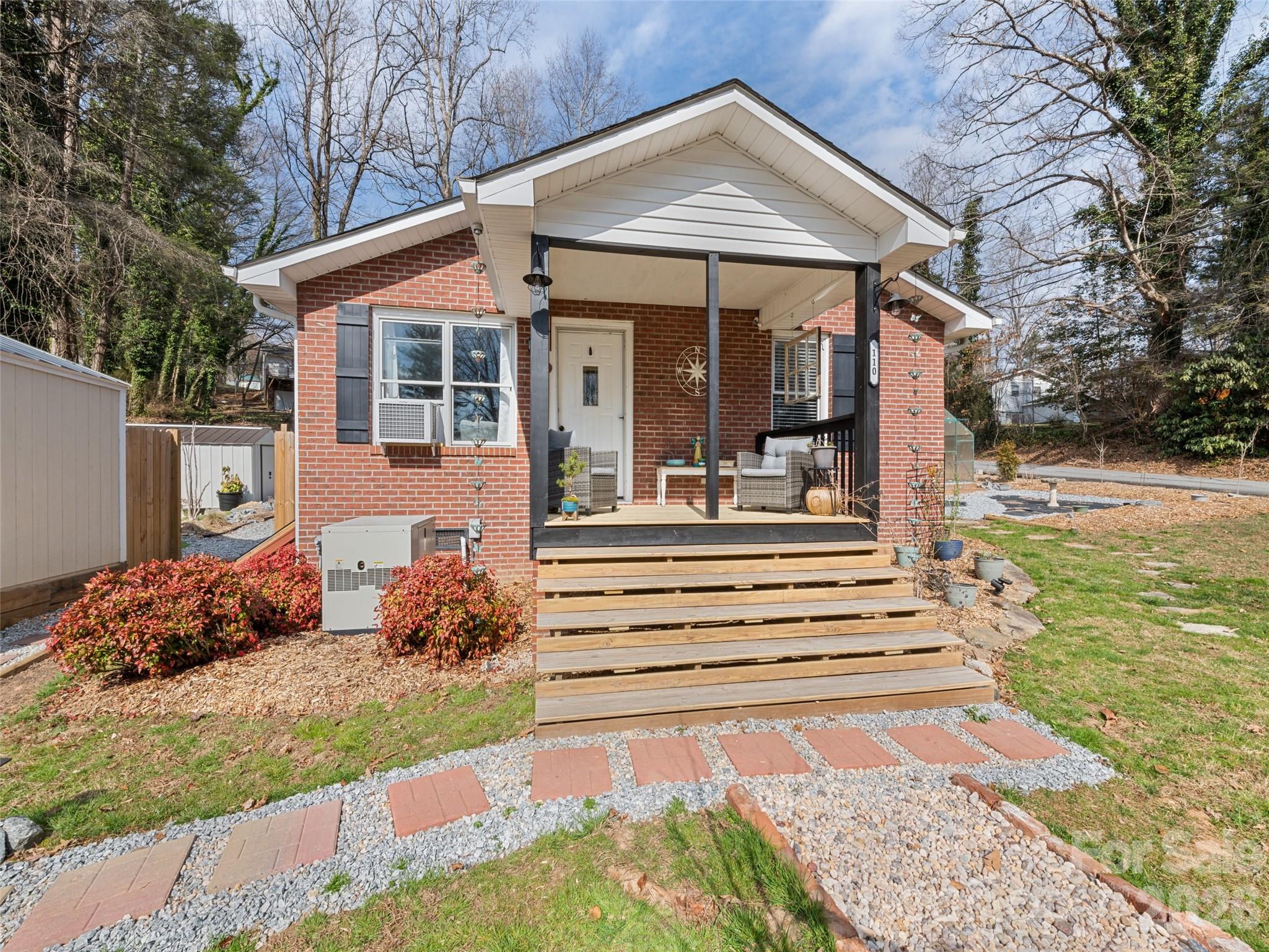 110 Ewart Drive Hendersonville NC 28739