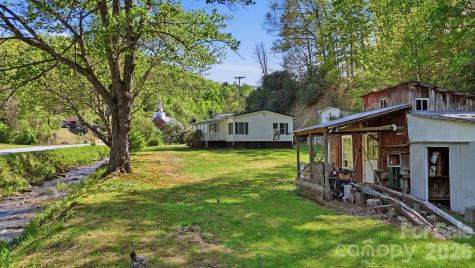 1200 Barkers Creek Road Whittier NC 28789