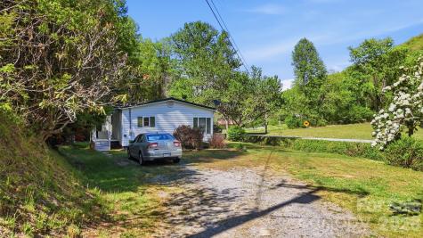 1200 Barkers Creek Road Whittier NC 28789