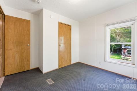 1200 Barkers Creek Road Whittier NC 28789