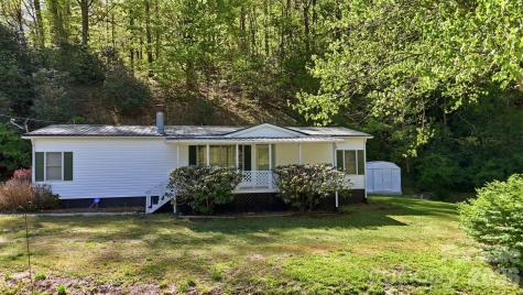 1200 Barkers Creek Road Whittier NC 28789