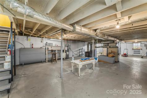 2580 Sweetbriar Circle Lenoir NC 28645