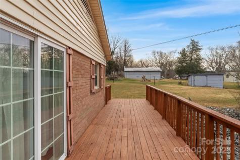 2580 Sweetbriar Circle Lenoir NC 28645